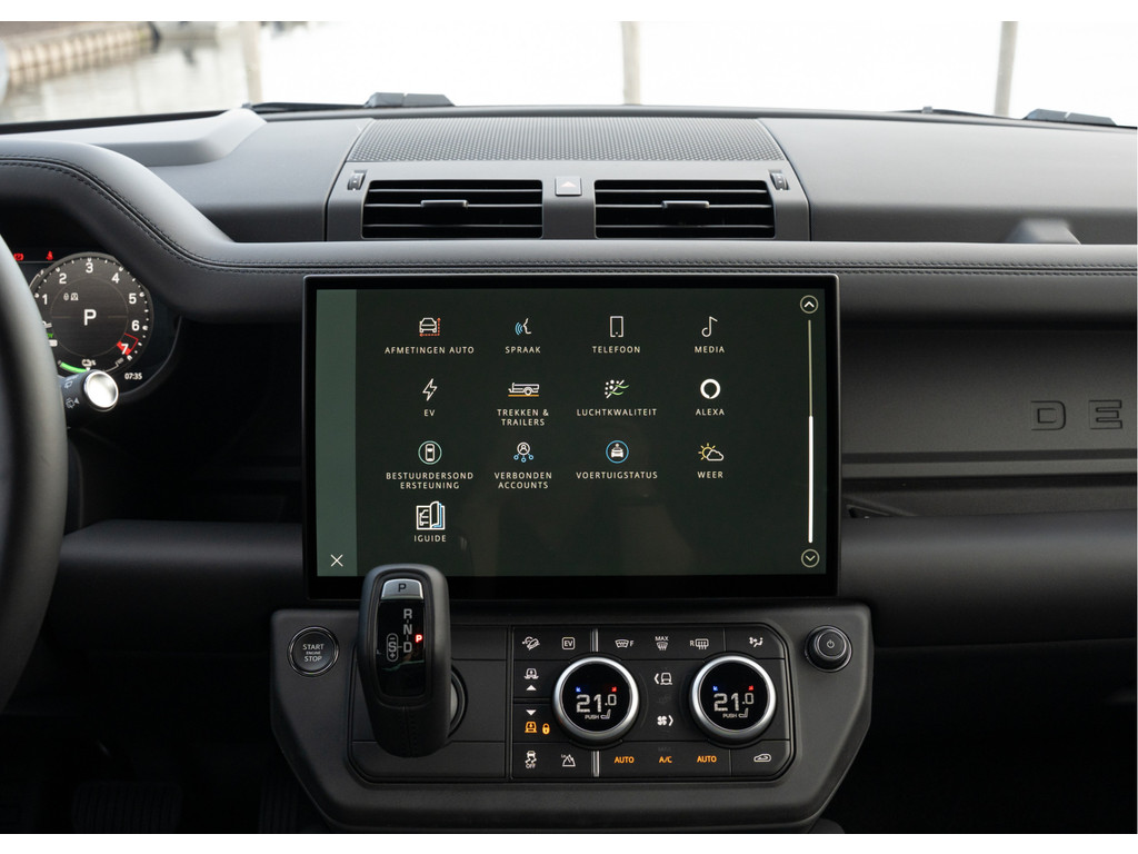 Land Rover Defender 110 P300e 110 X-Dynamic HSE - 42