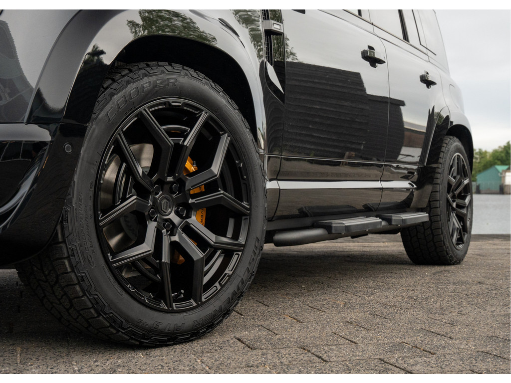 Land Rover Defender 110 P300e 110 X-Dynamic HSE - 8