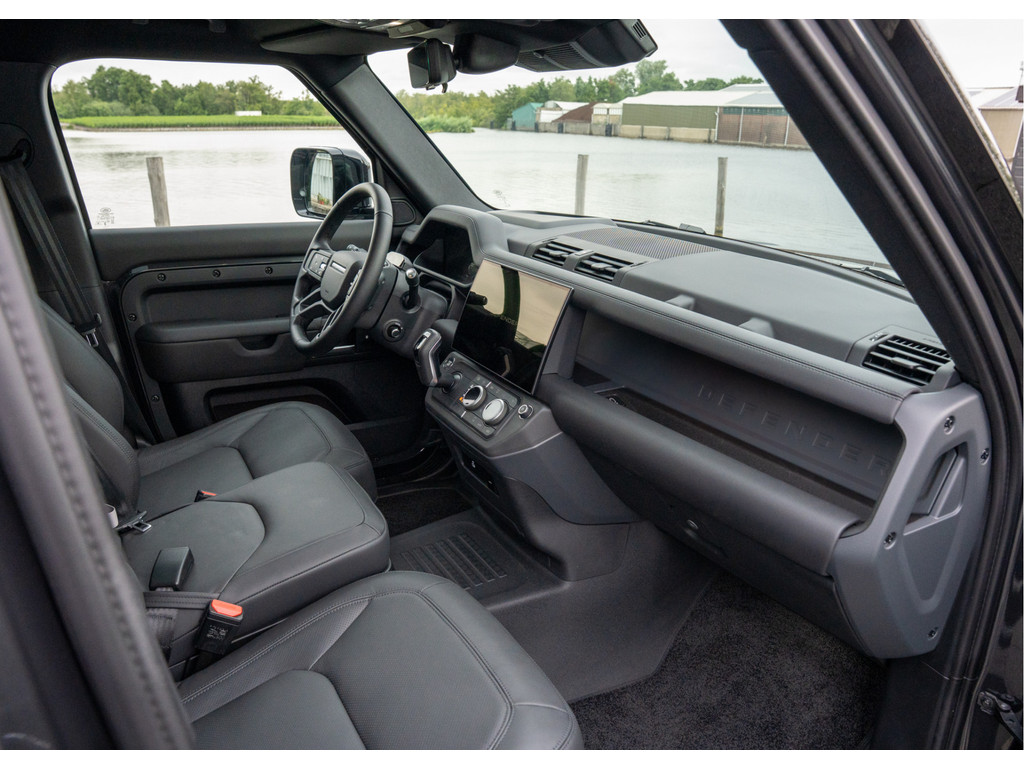 Land Rover Defender 110 P300e 110 X-Dynamic HSE - 49