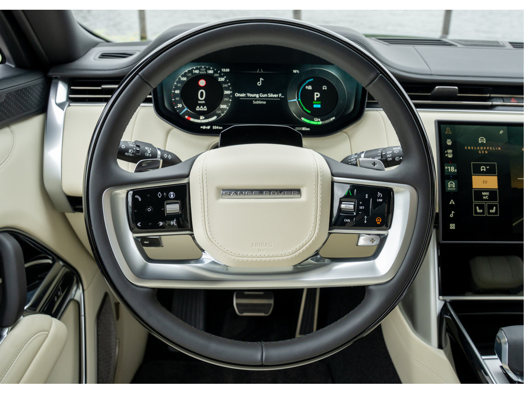Land Rover Range Rover P550e Autobiography - 13