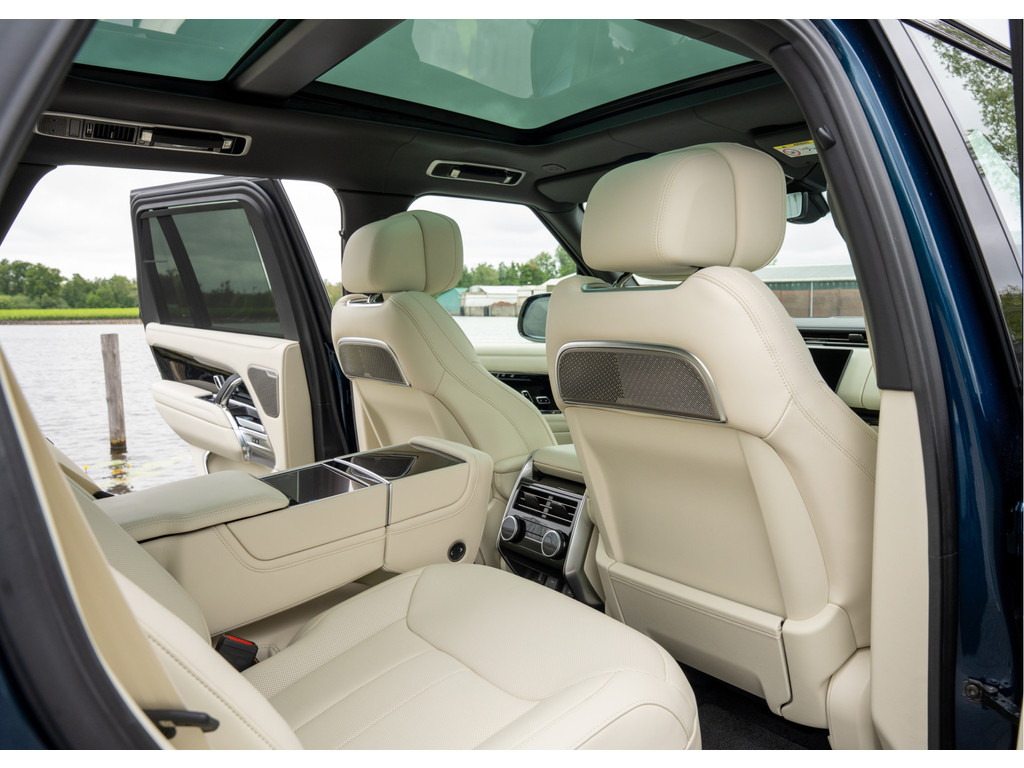 Land Rover Range Rover P550e Autobiography - 20