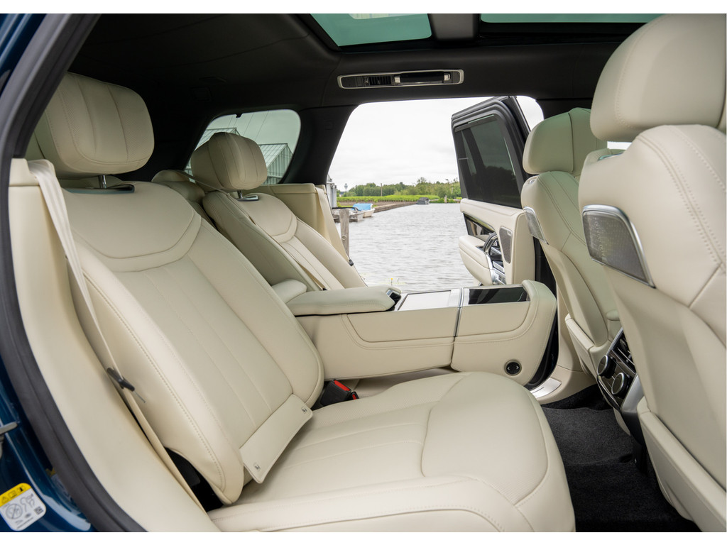 Land Rover Range Rover P550e Autobiography - 21