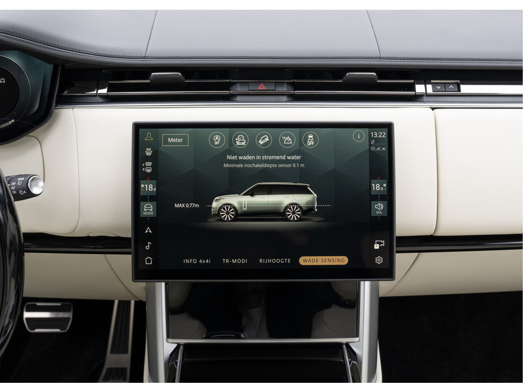 Land Rover Range Rover P550e Autobiography - 38
