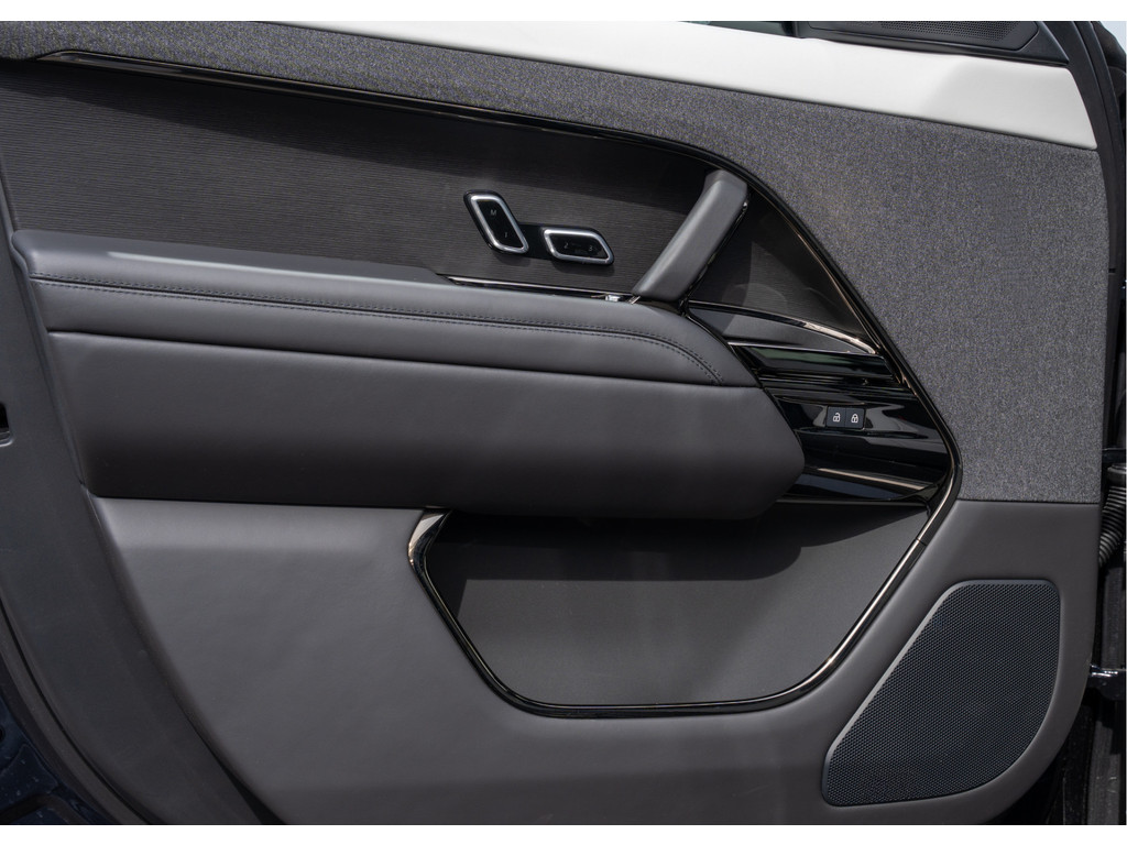 Land Rover Range Rover Sport P550e Autobiography - 24