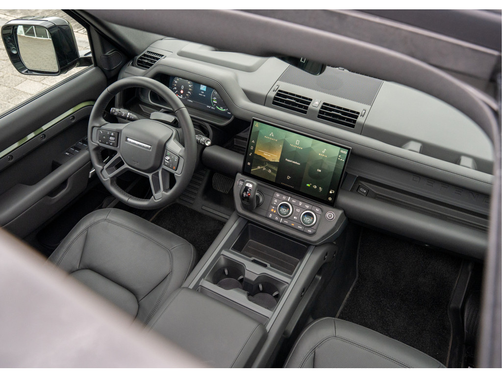 Land Rover Defender 110 P300e 110 X-Dynamic HSE - 17