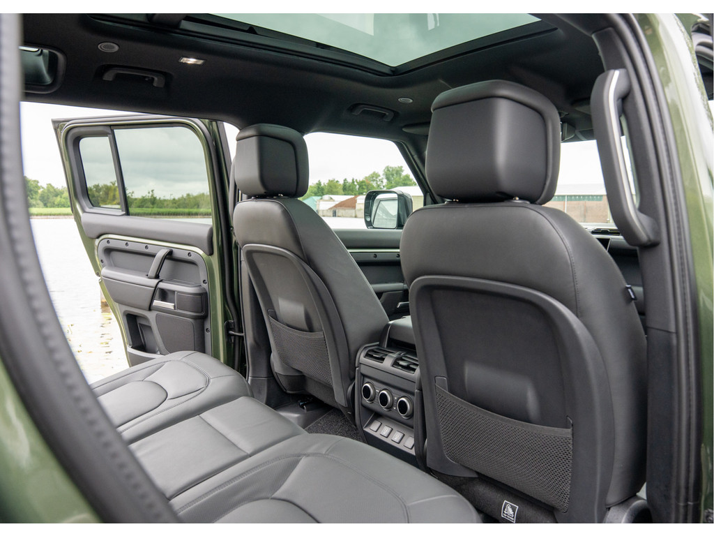 Land Rover Defender 110 P300e 110 X-Dynamic HSE - 24