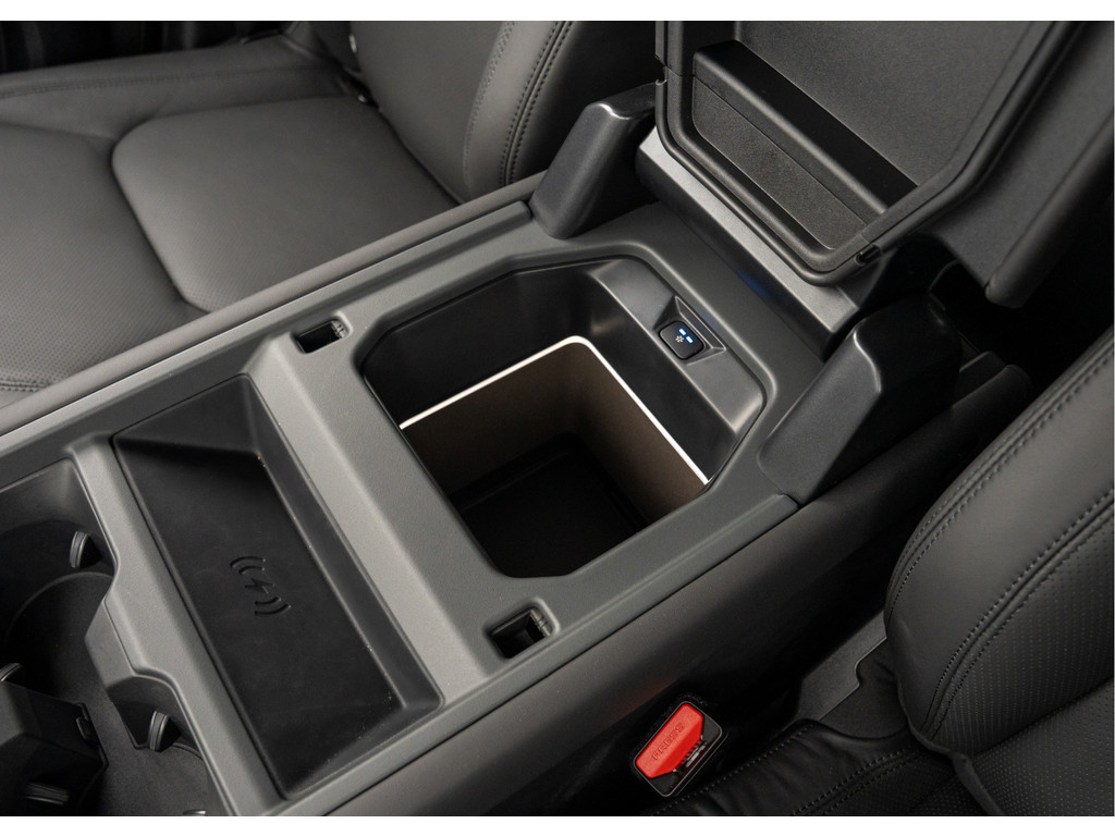 Land Rover Defender 110 P300e 110 X-Dynamic HSE - 32