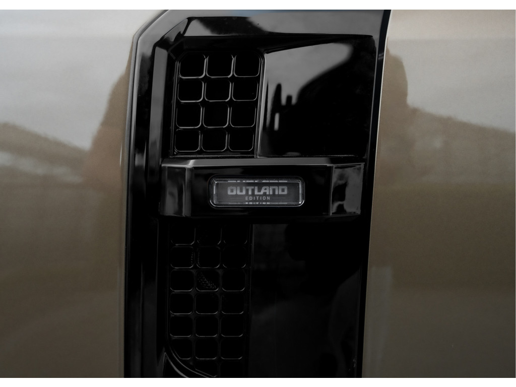Land Rover Defender 110 P300e 110 X-Dynamic HSE - 10