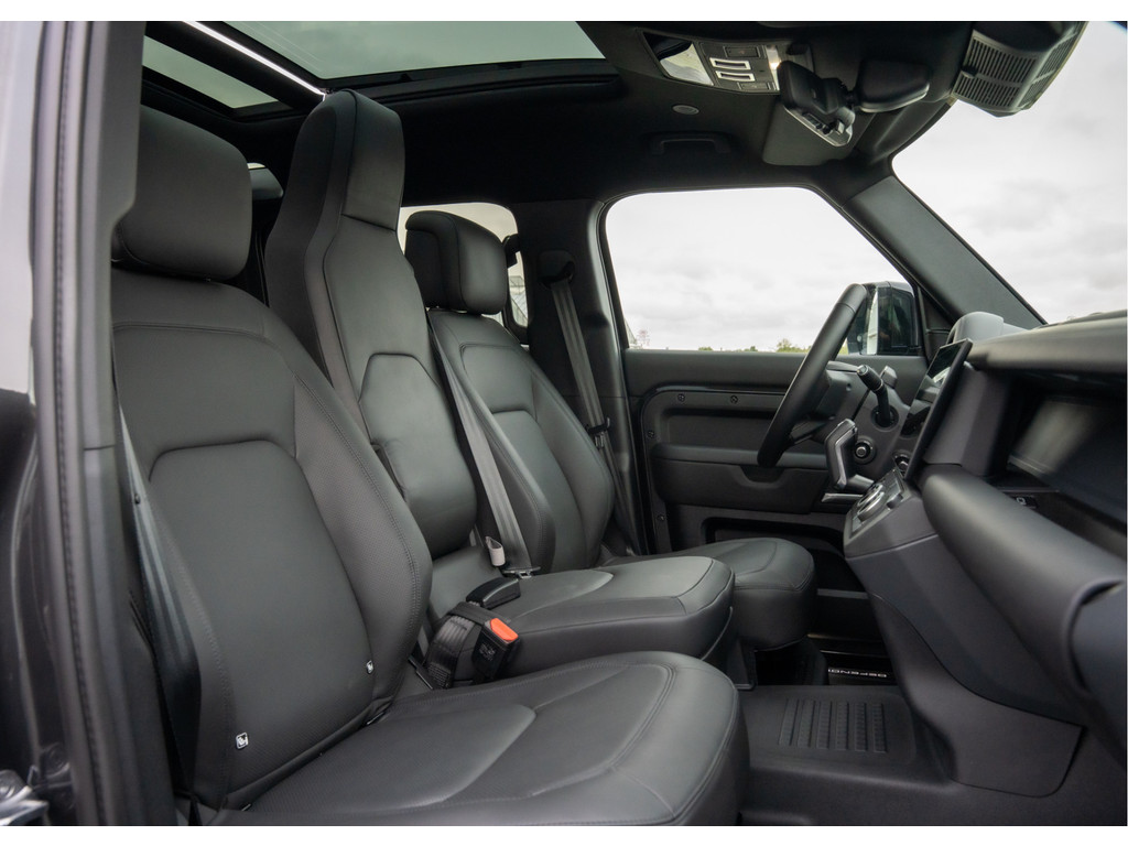 Land Rover Defender 110 P300e 110 X-Dynamic HSE - 17