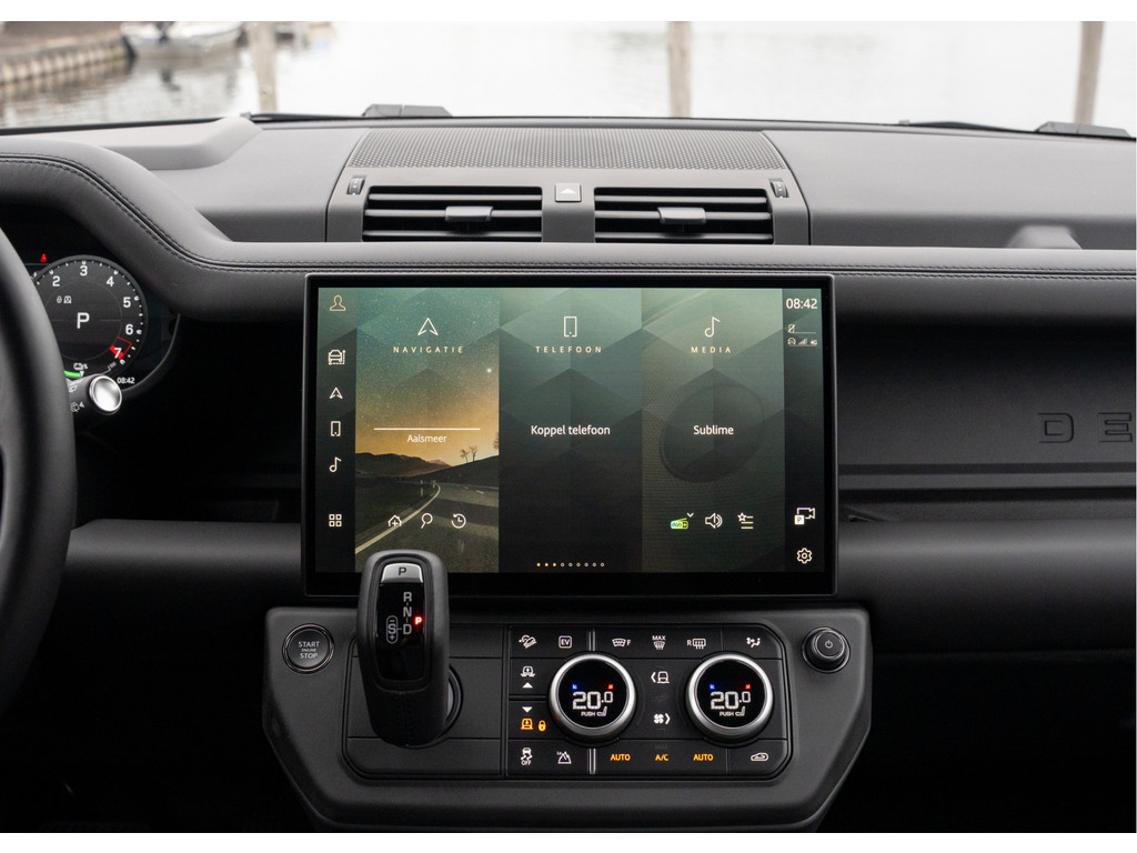 Land Rover Defender 110 P300e 110 X-Dynamic HSE - 31