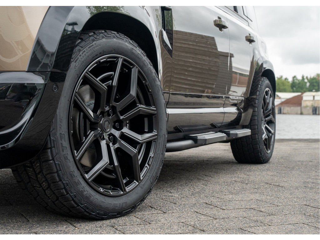 Land Rover Defender 110 P300e 110 X-Dynamic HSE - 45