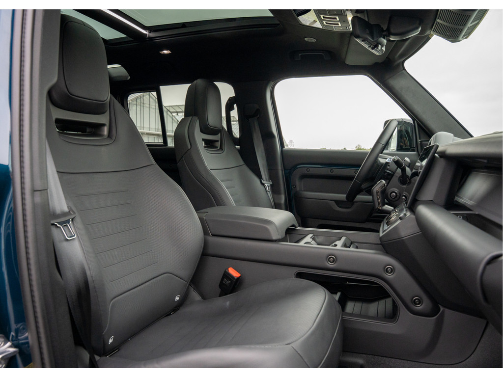 Land Rover Defender 110 P635 Octa - 16