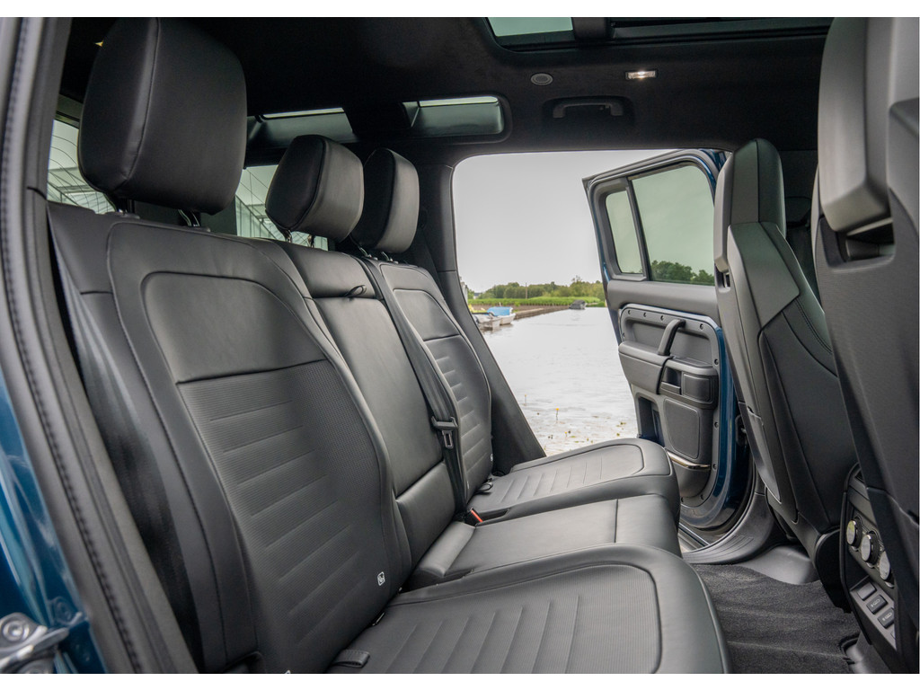 Land Rover Defender 110 P635 Octa - 19