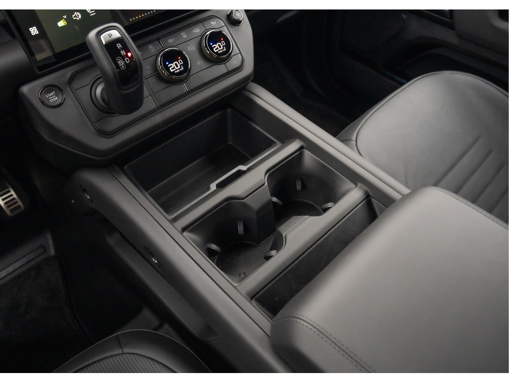 Land Rover Defender 110 P635 Octa - 27