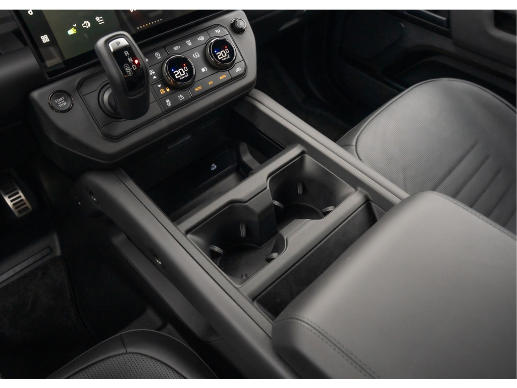 Land Rover Defender 110 P635 Octa - 28