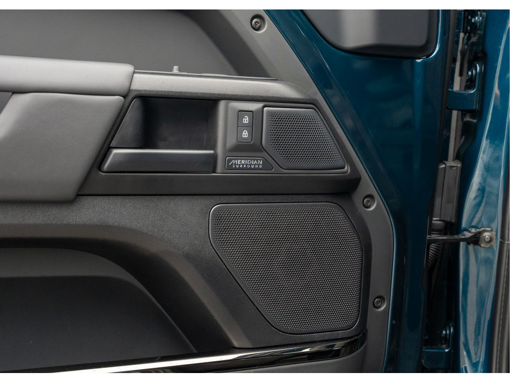 Land Rover Defender 110 P635 Octa - 33