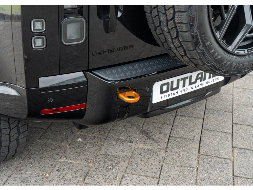 Land Rover Defender 110 P300e 110 HSE - 18