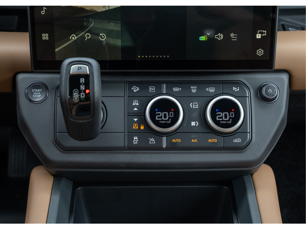 Land Rover Defender 110 P300e 110 X-Dynamic HSE - 24