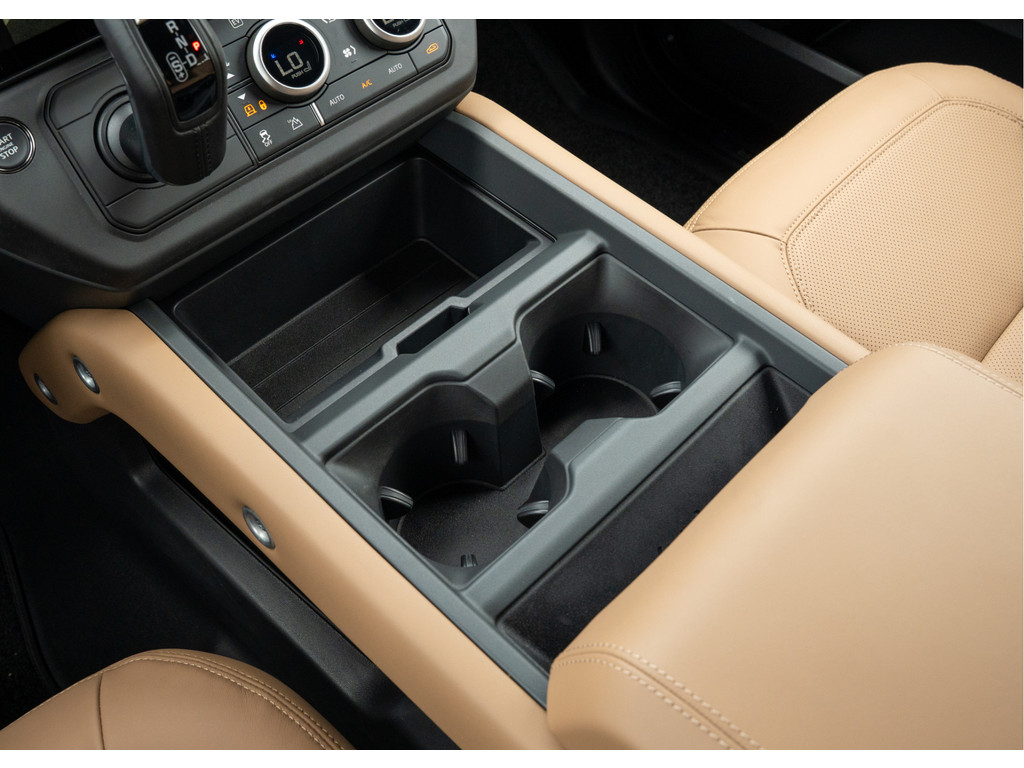 Land Rover Defender 110 P300e 110 X-Dynamic HSE - 25