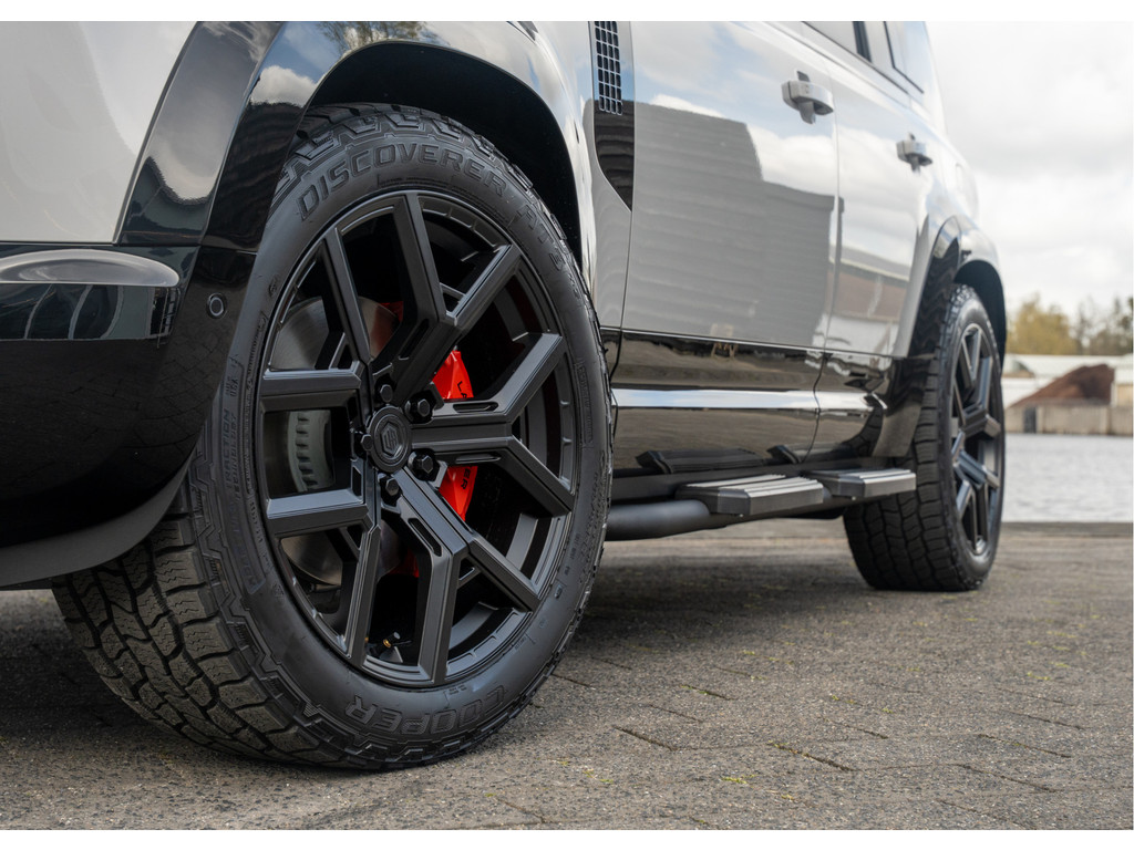 Land Rover Defender 110 P300e 110 X-Dynamic HSE - 13