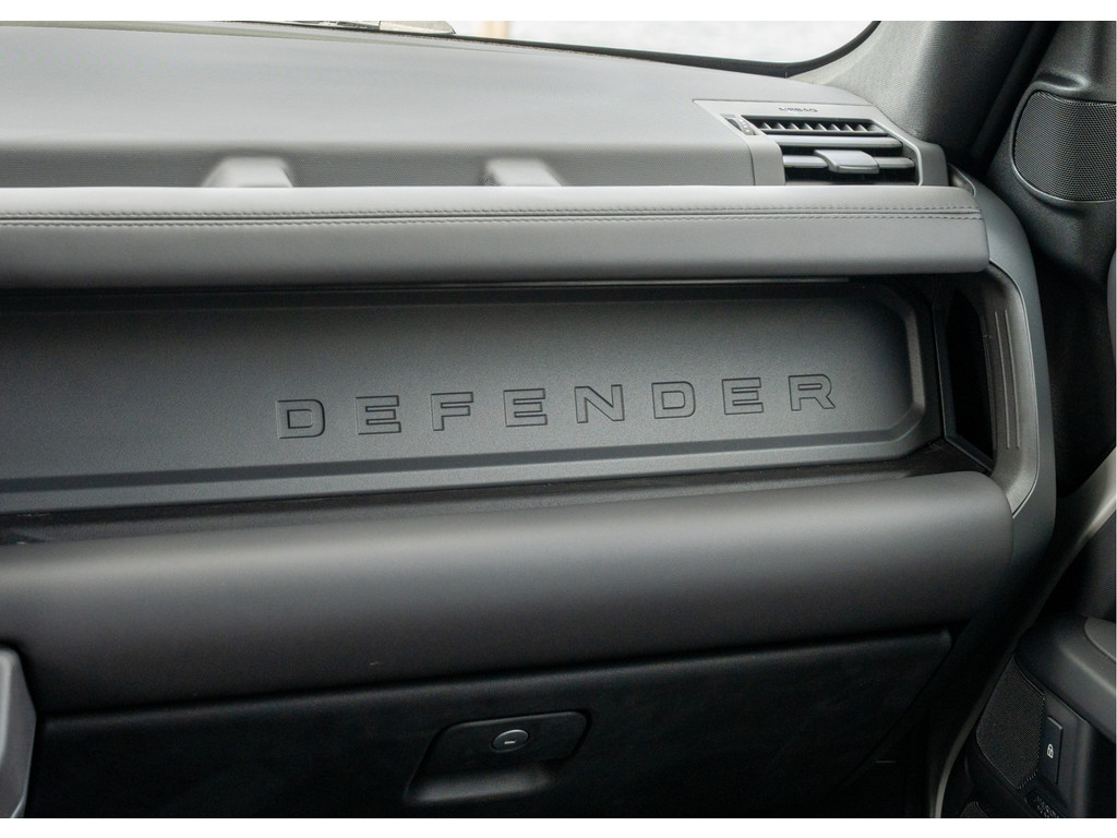 Land Rover Defender 110 P300e 110 X-Dynamic HSE - 19