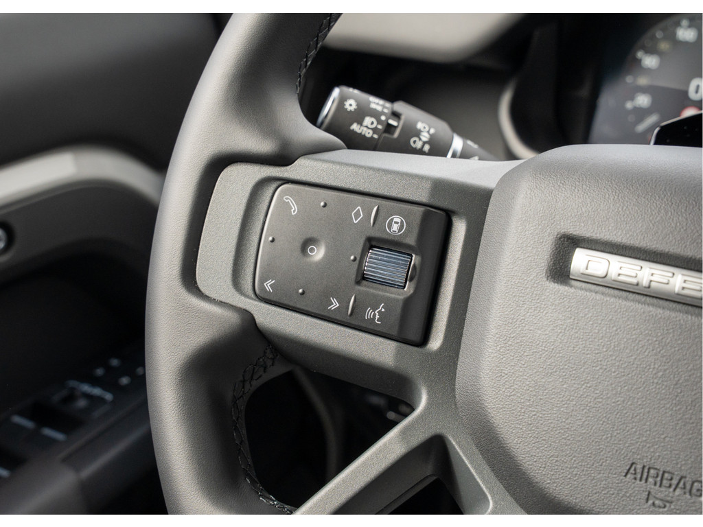 Land Rover Defender 110 P300e 110 X-Dynamic HSE - 26