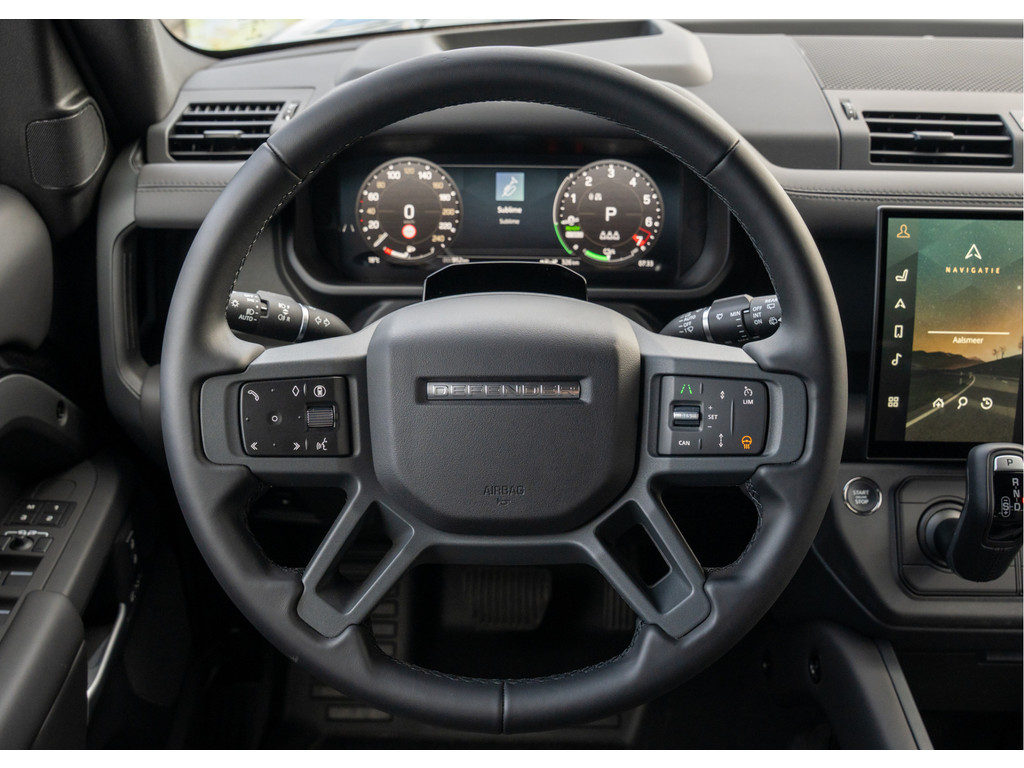 Land Rover Defender 110 P300e 110 X-Dynamic HSE - 22