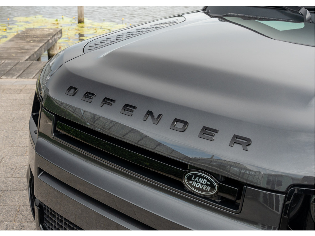 Land Rover Defender 110 P300e 110 X-Dynamic HSE - 44