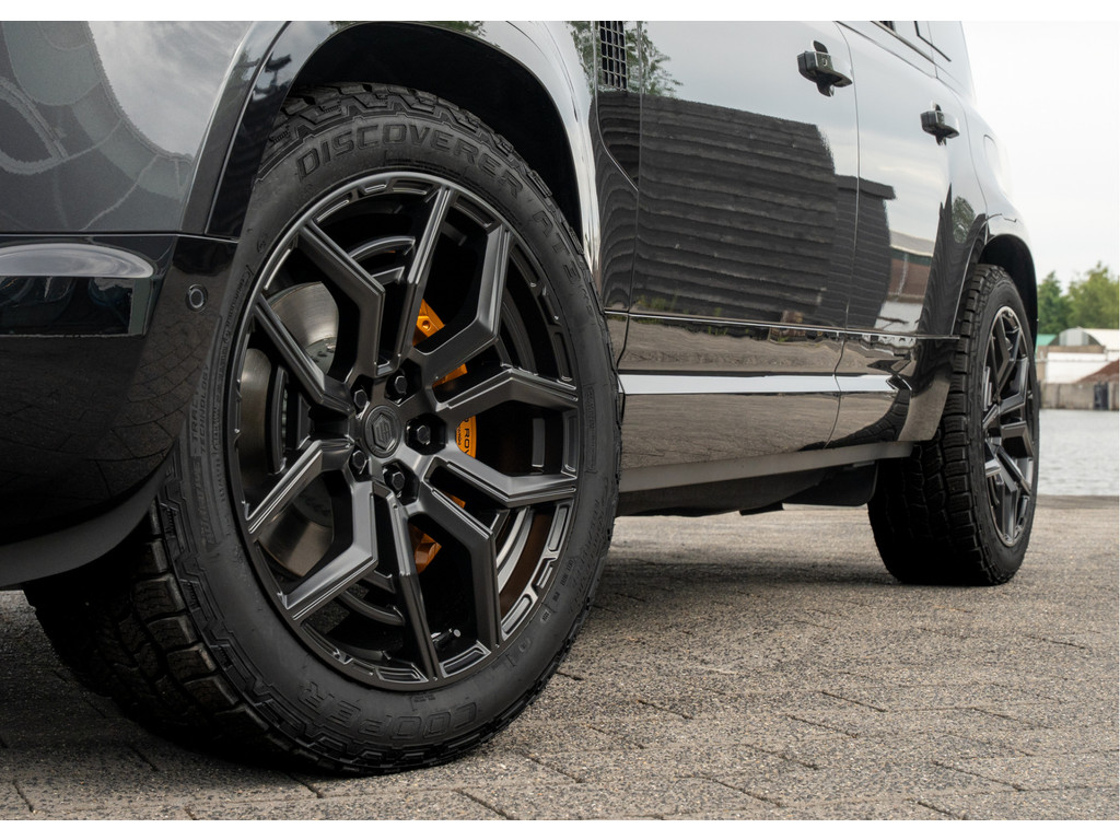 Land Rover Defender 110 P300e 110 X-Dynamic HSE - 46