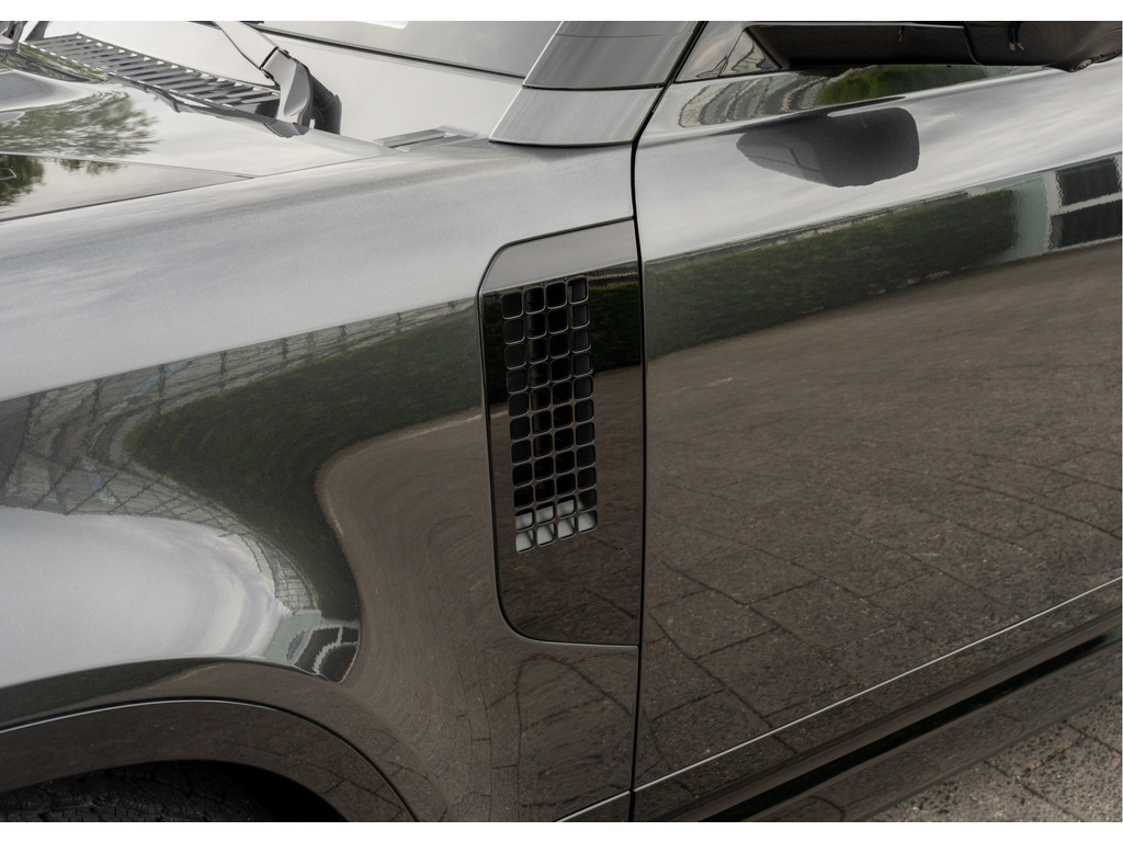 Land Rover Defender 110 P300e 110 X-Dynamic HSE - 47