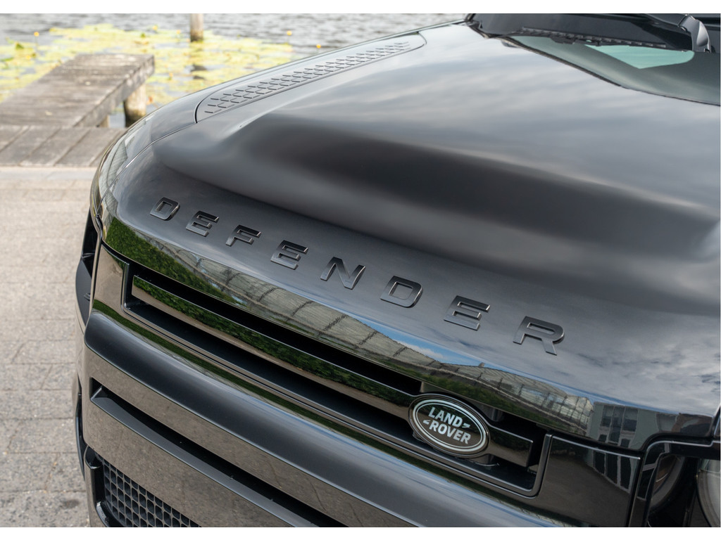 Land Rover Defender 110 P300e 110 X-Dynamic HSE - 41