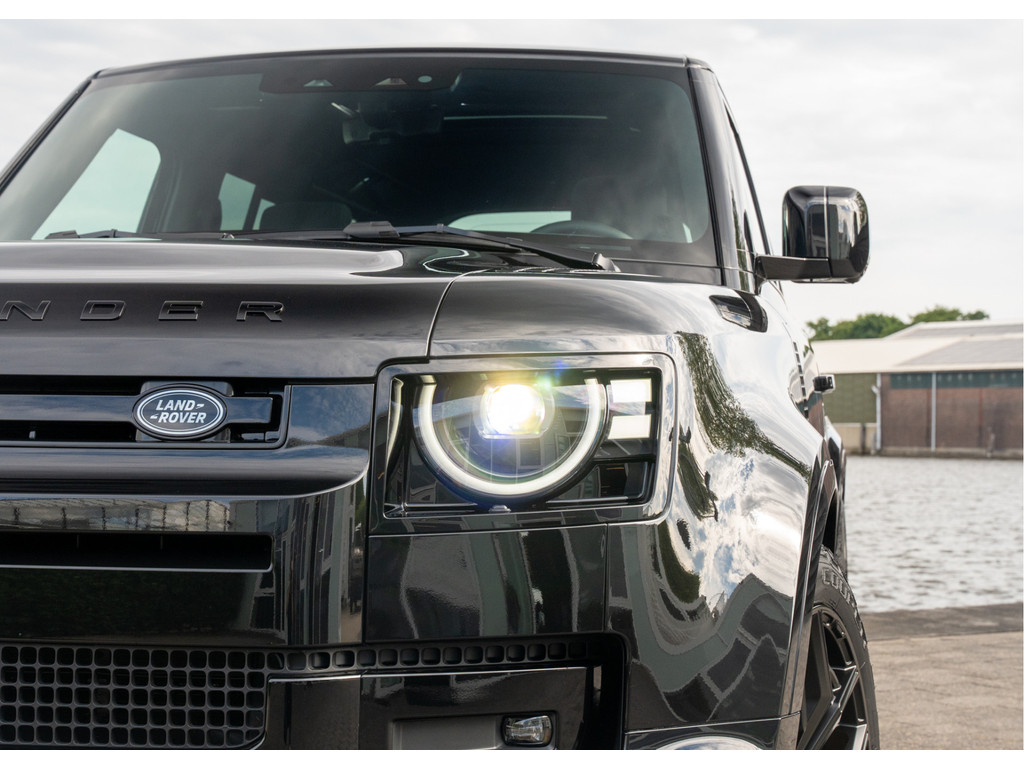 Land Rover Defender 110 P300e 110 X-Dynamic HSE - 42