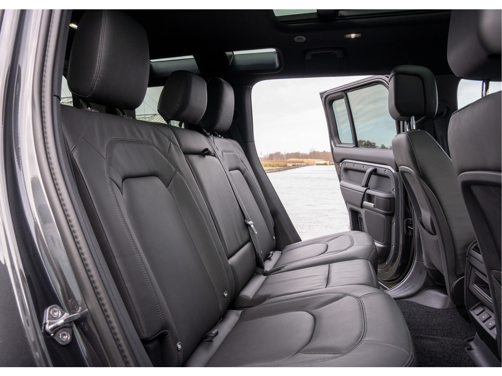 Land Rover Defender 110 P300e 110 X-Dynamic HSE - 21