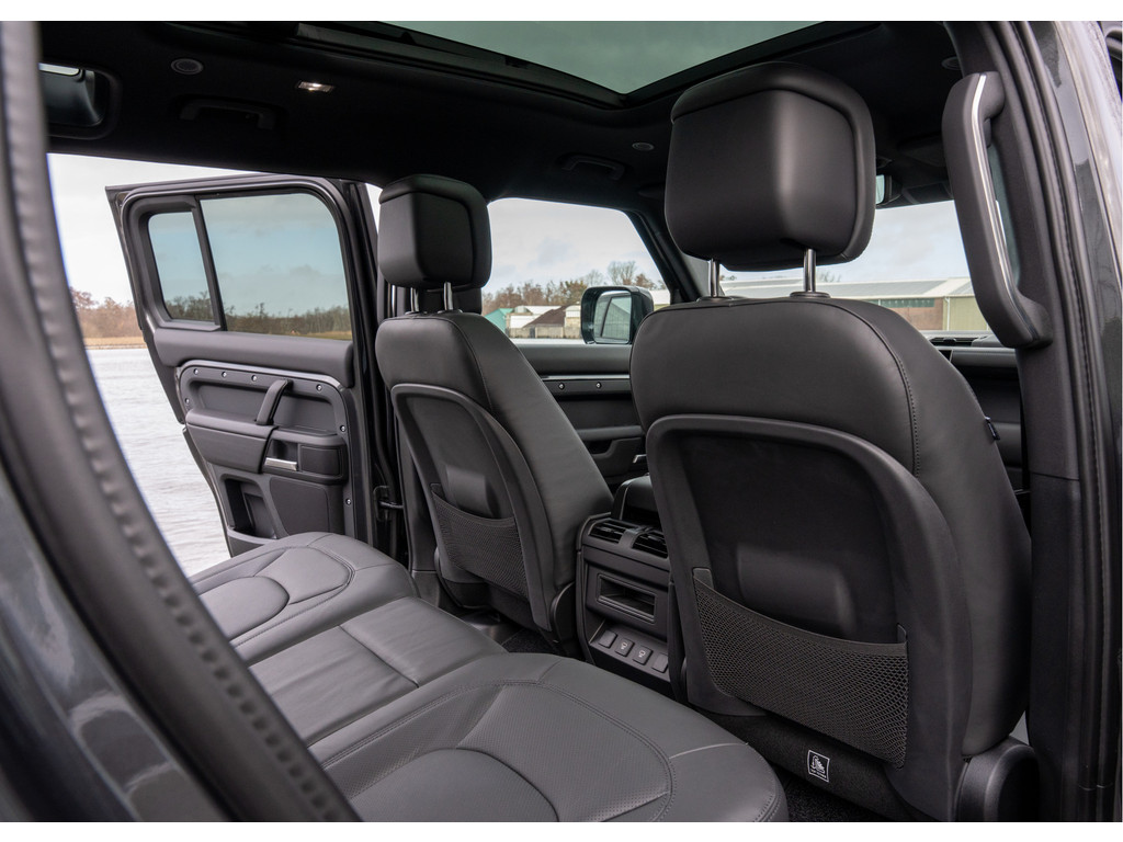 Land Rover Defender 110 P300e 110 X-Dynamic HSE - 22