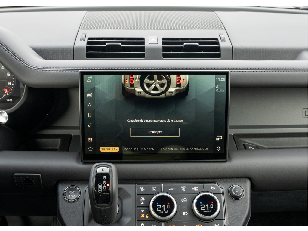 Land Rover Defender 110 P300e 110 X-Dynamic HSE - 37