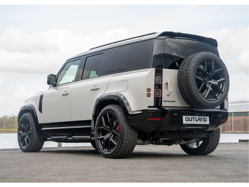 Land Rover Defender 110 P300e 110 X-Dynamic HSE - 12