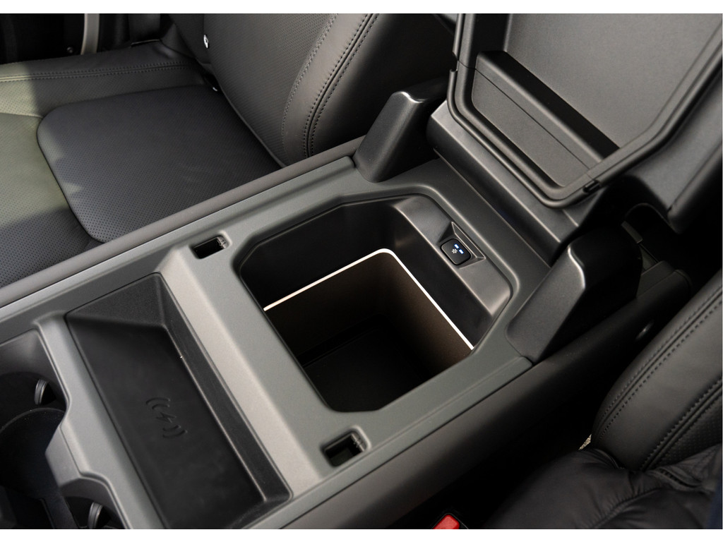 Land Rover Defender 110 P300e 110 X-Dynamic HSE - 31