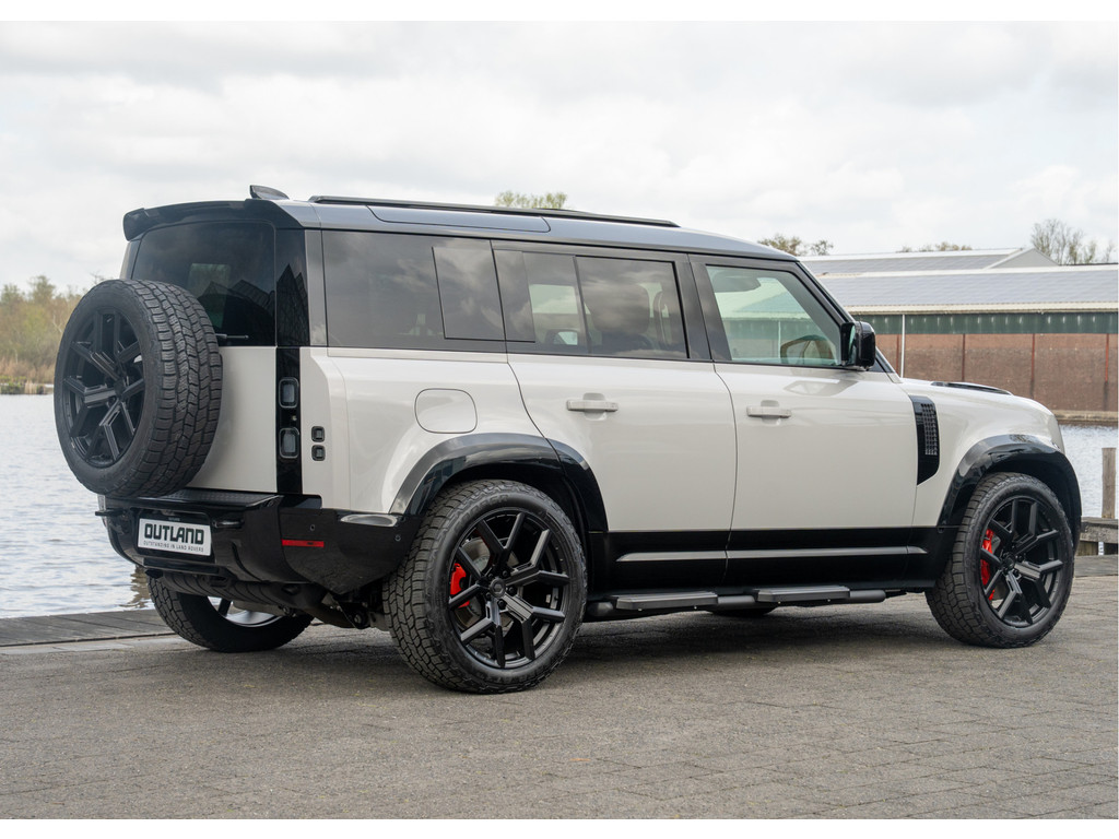 Land Rover Defender 110 P300e 110 X-Dynamic HSE - 8