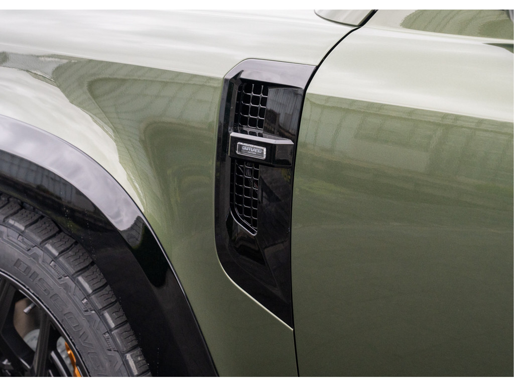 Land Rover Defender 110 P300e 110 X-Dynamic HSE - 11