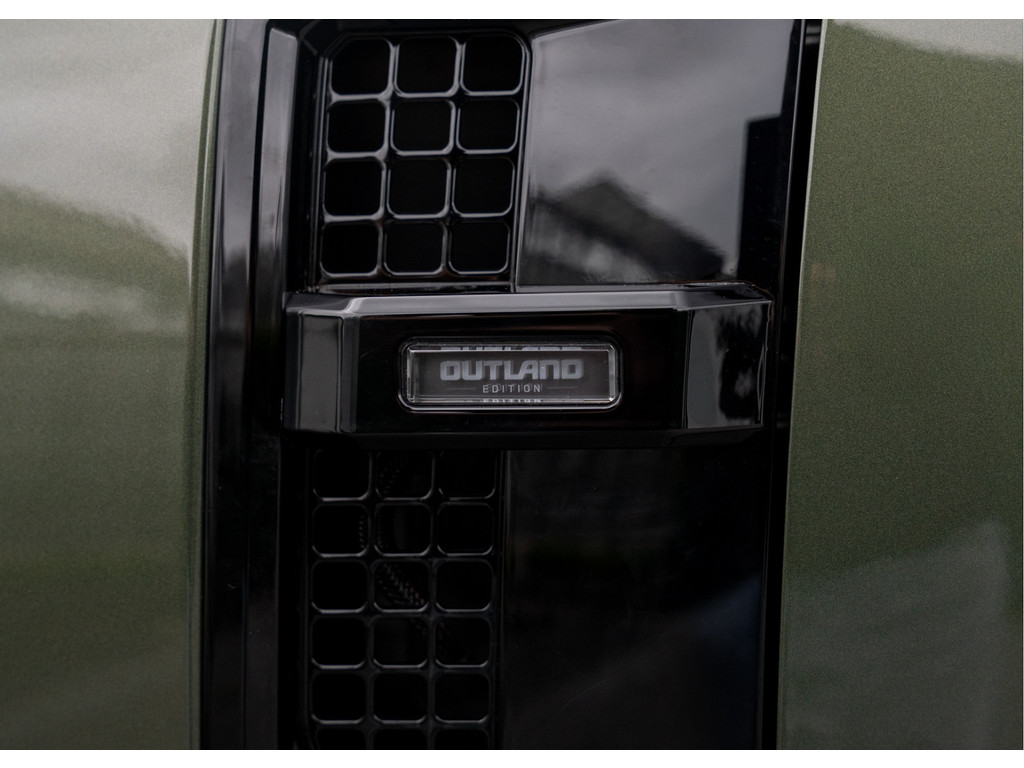 Land Rover Defender 110 P300e 110 X-Dynamic HSE - 12