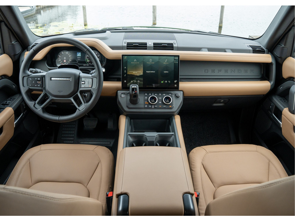 Land Rover Defender 110 P300e 110 X-Dynamic HSE - 17