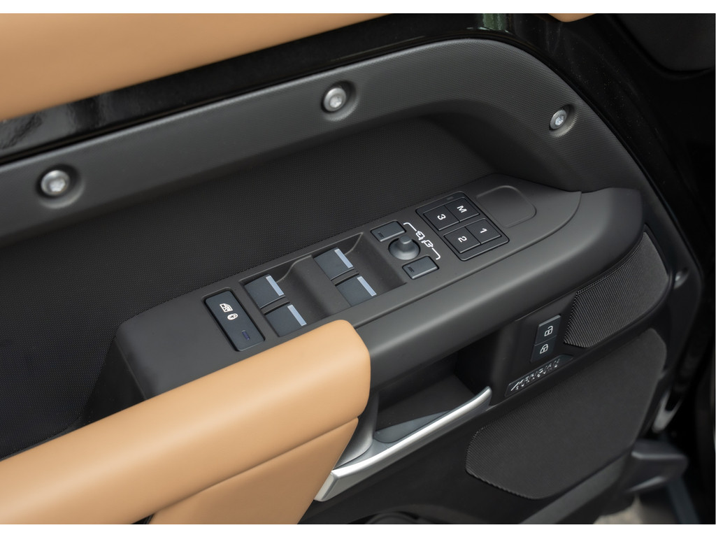 Land Rover Defender 110 P300e 110 X-Dynamic HSE - 20
