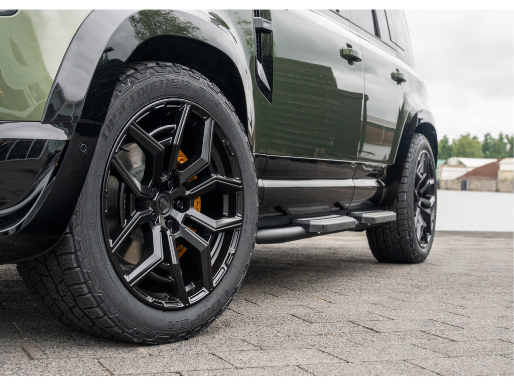 Land Rover Defender 110 P300e 110 X-Dynamic HSE - 48