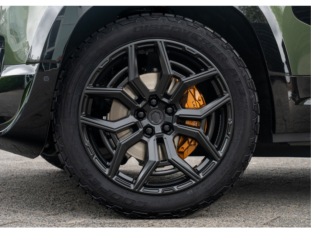 Land Rover Defender 110 P300e 110 X-Dynamic HSE - 4