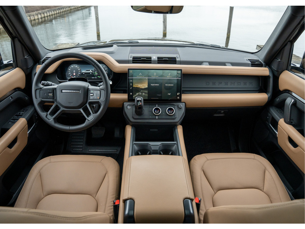 Land Rover Defender 110 P300e 110 X-Dynamic HSE - 11