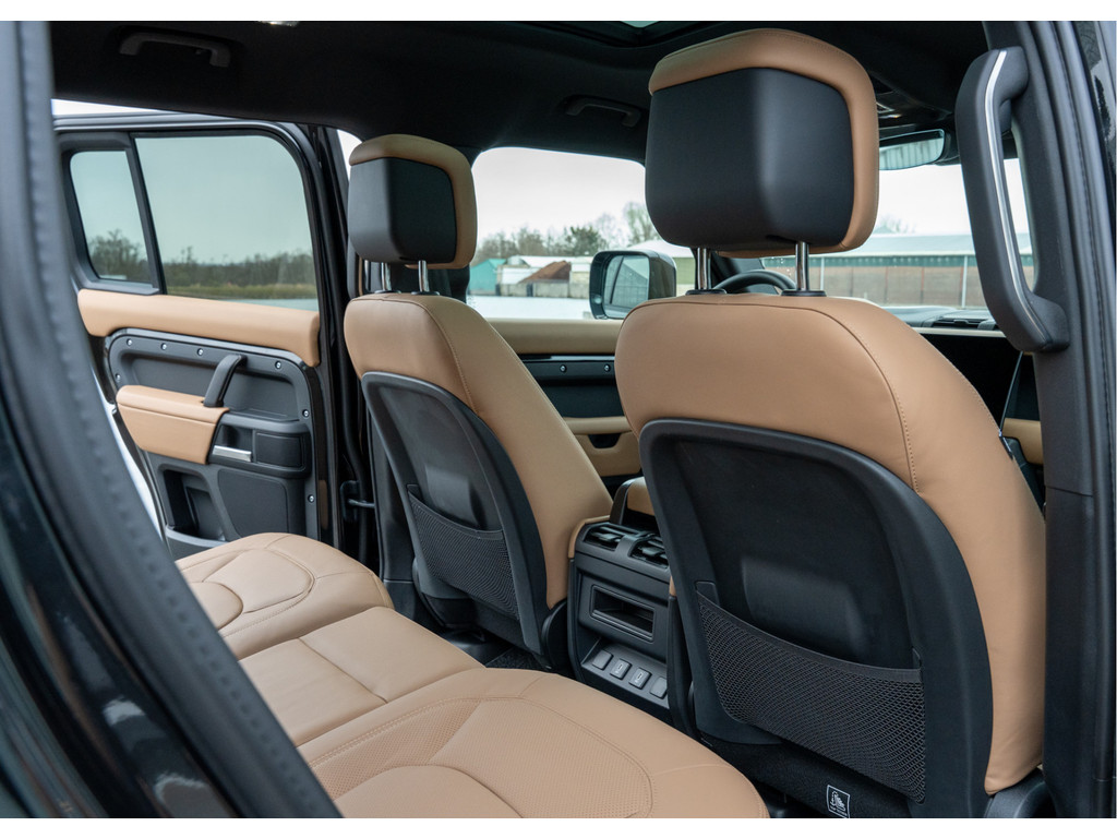 Land Rover Defender 110 P300e 110 X-Dynamic HSE - 18
