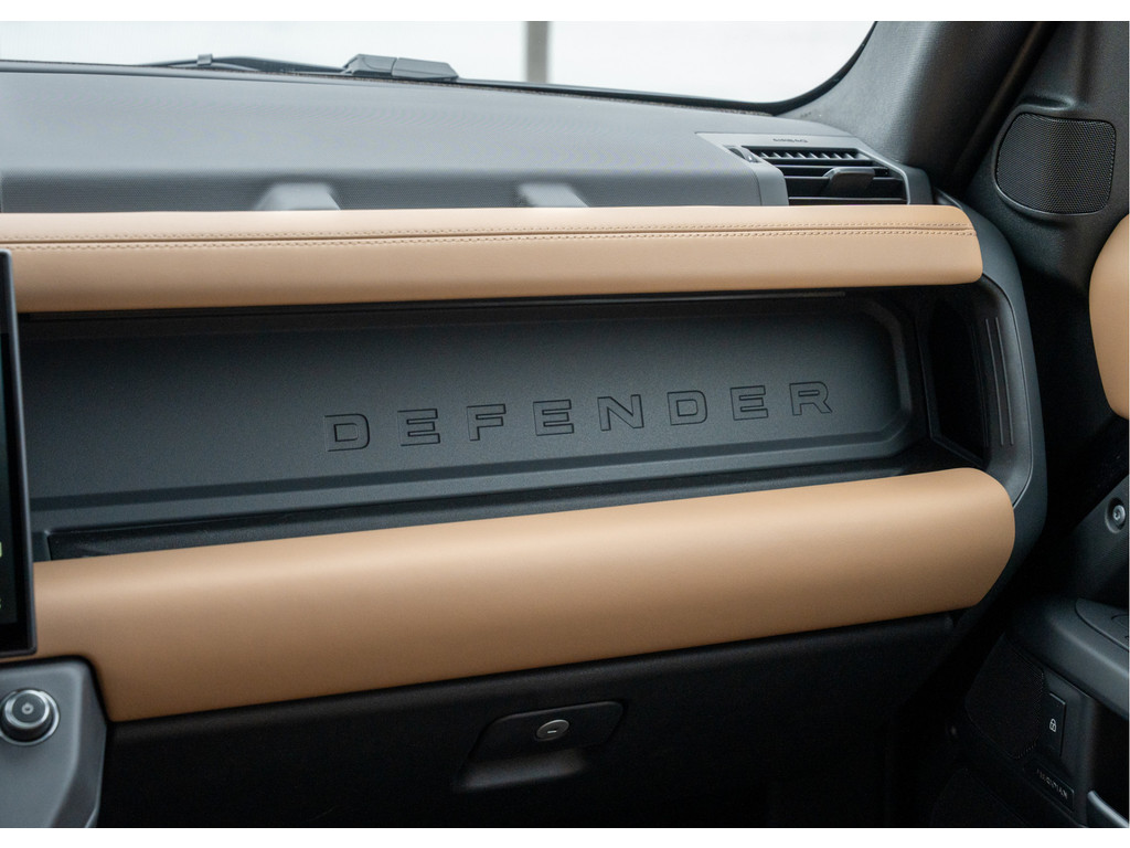Land Rover Defender 110 P300e 110 X-Dynamic HSE - 26