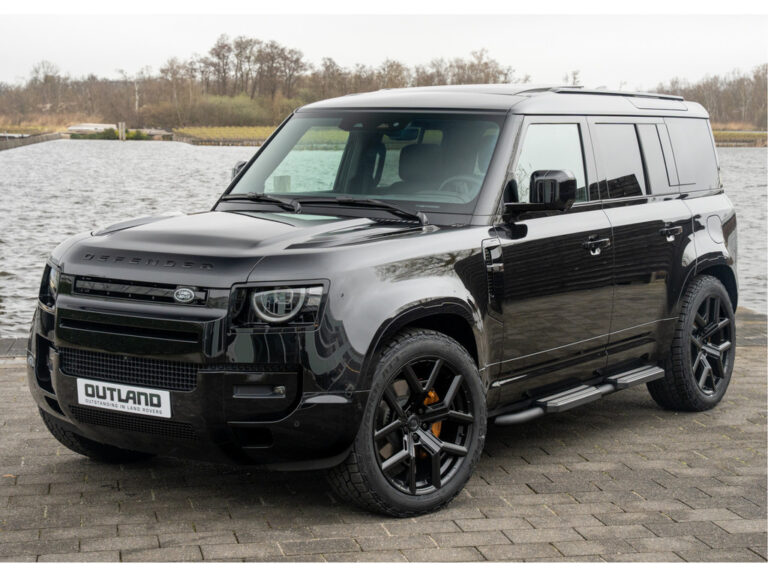 Land Rover Defender 110 P300e X