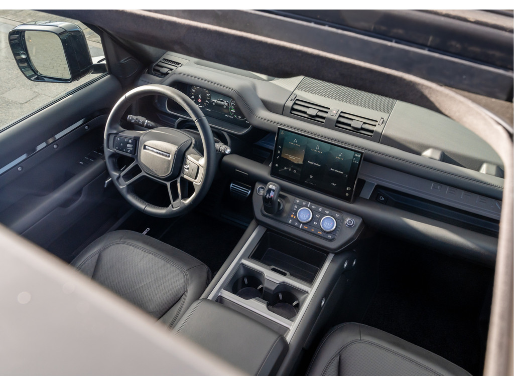 Land Rover Defender 110 P300e X - 11
