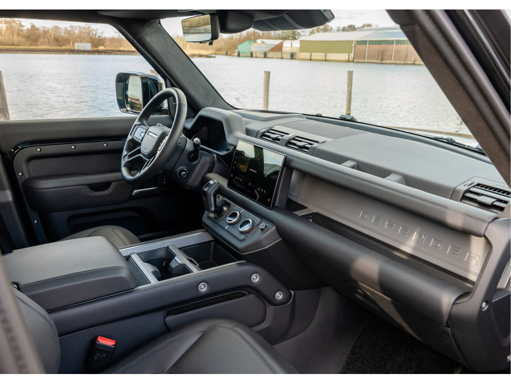Land Rover Defender 110 P300e X - 14